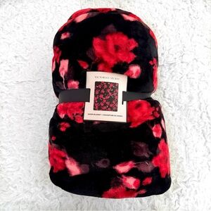 Victoria’s Secret Floral Sherpa Blanket NWT
